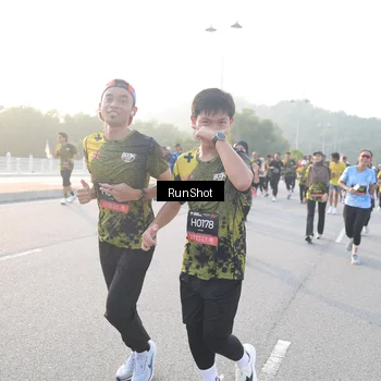 Runner Photo 6835737