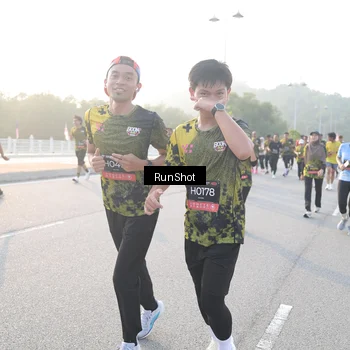 Runner Photo 6835749