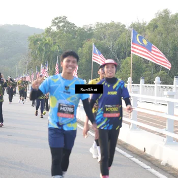 Runner Photo 6835751