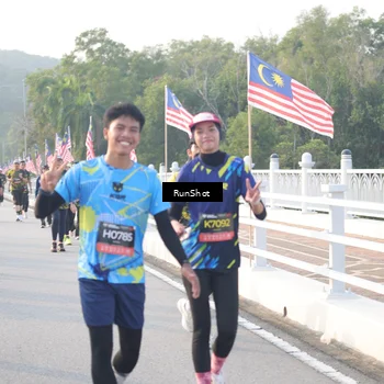 Runner Photo 6835756