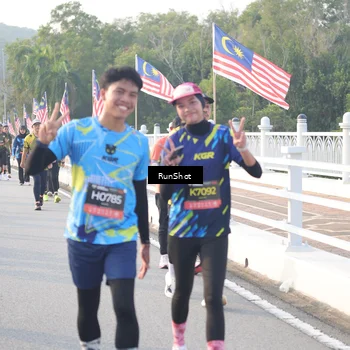 Runner Photo 6835758
