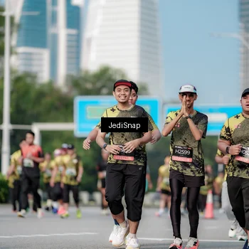 Runner Photo 6835782