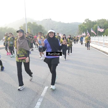 Runner Photo 6835788