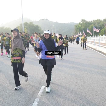 Runner Photo 6835790