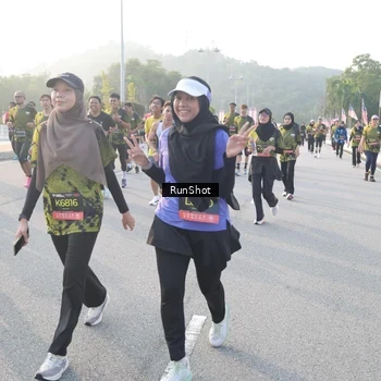 Runner Photo 6835791
