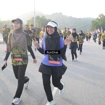 Runner Photo 6835795