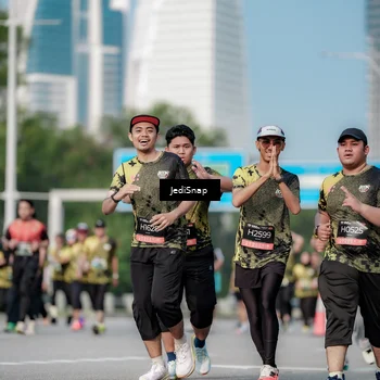 Runner Photo 6835796