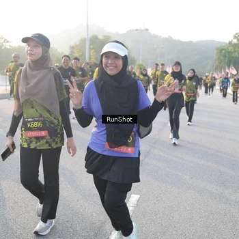 Runner Photo 6835803