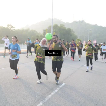 Runner Photo 6835812
