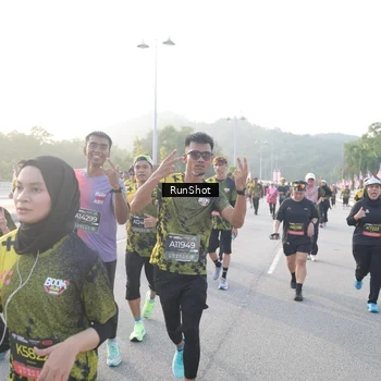 Runner Photo 6835848