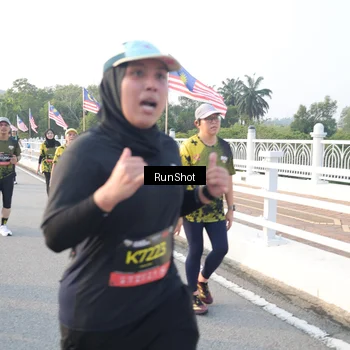 Runner Photo 6835879