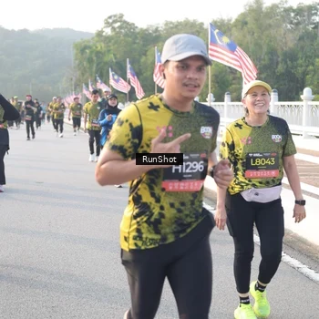 Runner Photo 6835896