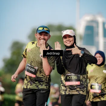 Runner Photo 6835900