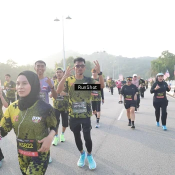 Runner Photo 6835903