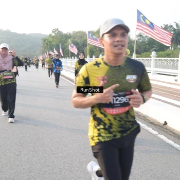 Runner Photo 6835905