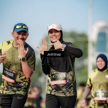 Runner Photo 6835913