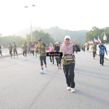 Runner Photo 6835914