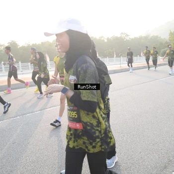 Runner Photo 6835916