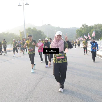 Runner Photo 6835925