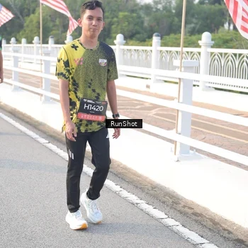 Runner Photo 6835991