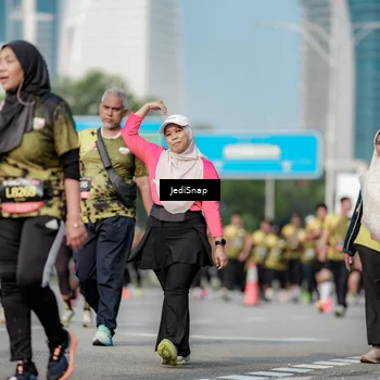 Runner Photo 6835992