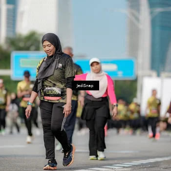 Runner Photo 6835998