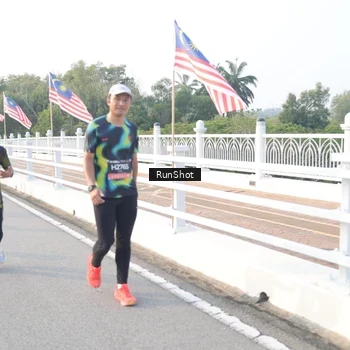 Runner Photo 6836032