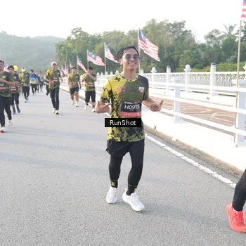 Runner Photo 6836038