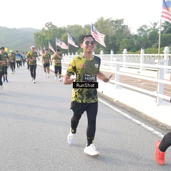 Runner Photo 6836040