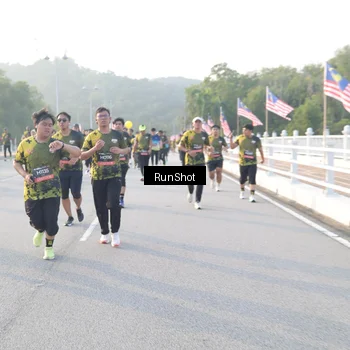 Runner Photo 6836042