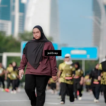 Runner Photo 6836063