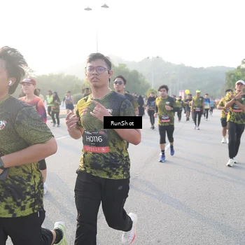 Runner Photo 6836086