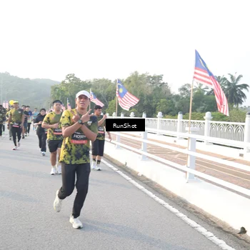 Runner Photo 6836088