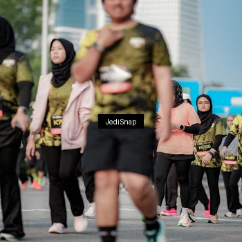 Runner Photo 6836178