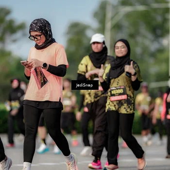 Runner Photo 6836237