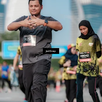 Runner Photo 6836308
