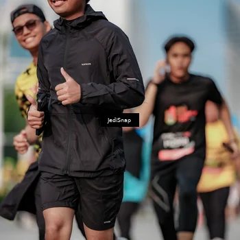 Runner Photo 6836342