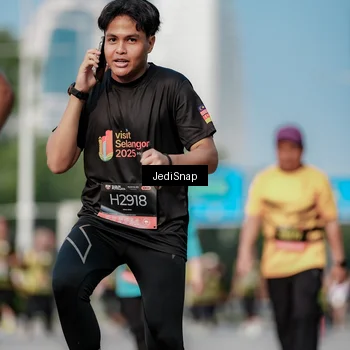 Runner Photo 6836358