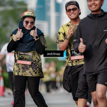 Runner Photo 6836359