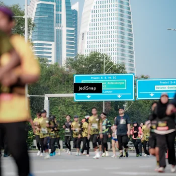 Runner Photo 6836383