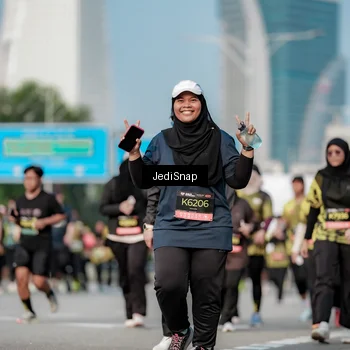 Runner Photo 6836396