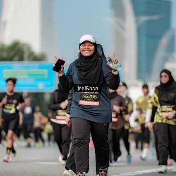 Runner Photo 6836423