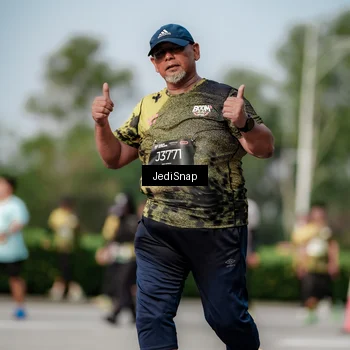 Runner Photo 6836571