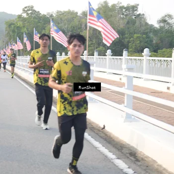 Runner Photo 6836573