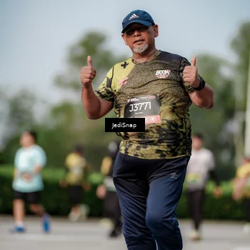 Runner Photo 6836590