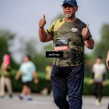 Runner Photo 6836598
