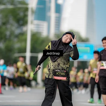 Runner Photo 6836909