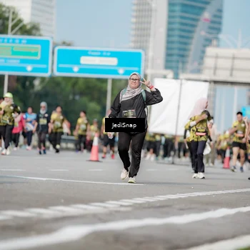 Runner Photo 6836959