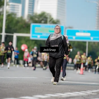 Runner Photo 6837028