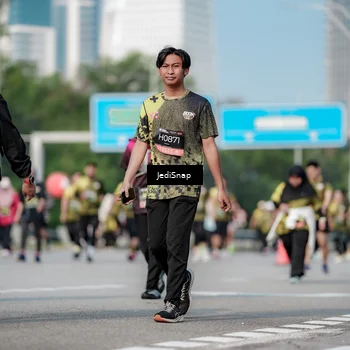 Runner Photo 6837051